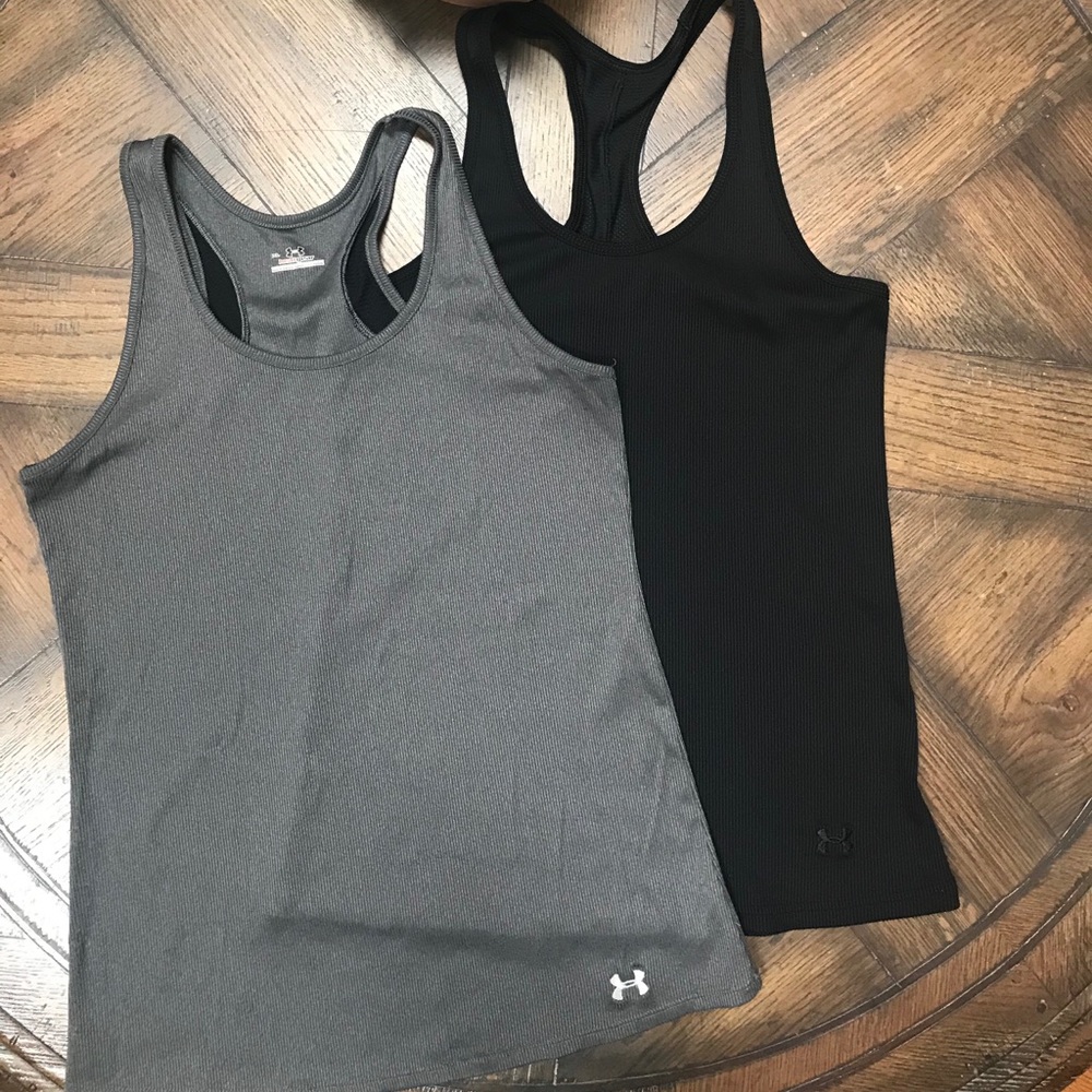 2 women’s under amour work out tanks size XL